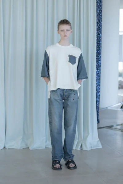 Look 18